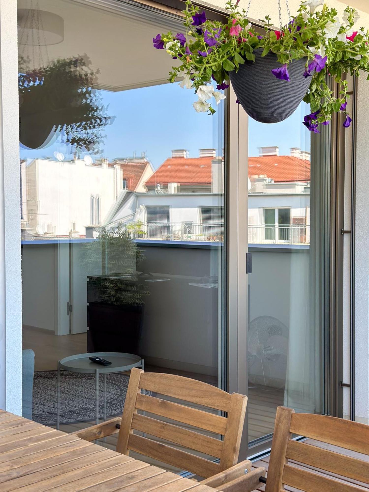 Vienna Sunny Side Up Apartments 외부 사진